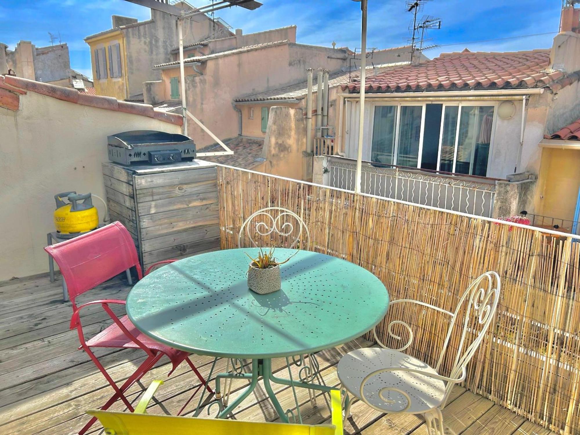 Le Panier - Joli Duplex Centre Ville Historique Avec Grande Terrasse Et Balneo Proche Vieux Port Marselha Exterior foto